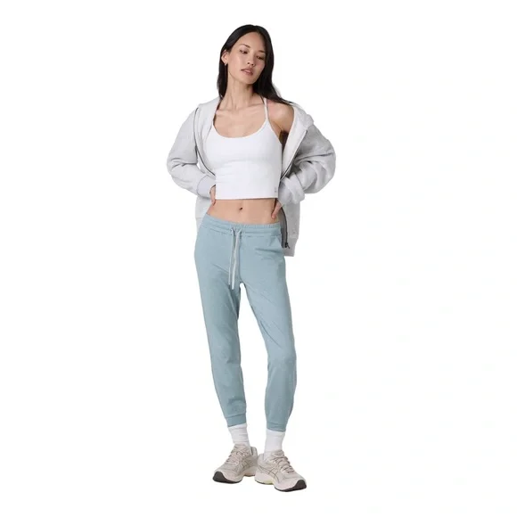 Vuori Women’s Performance Joggers - Picture 4 of 9